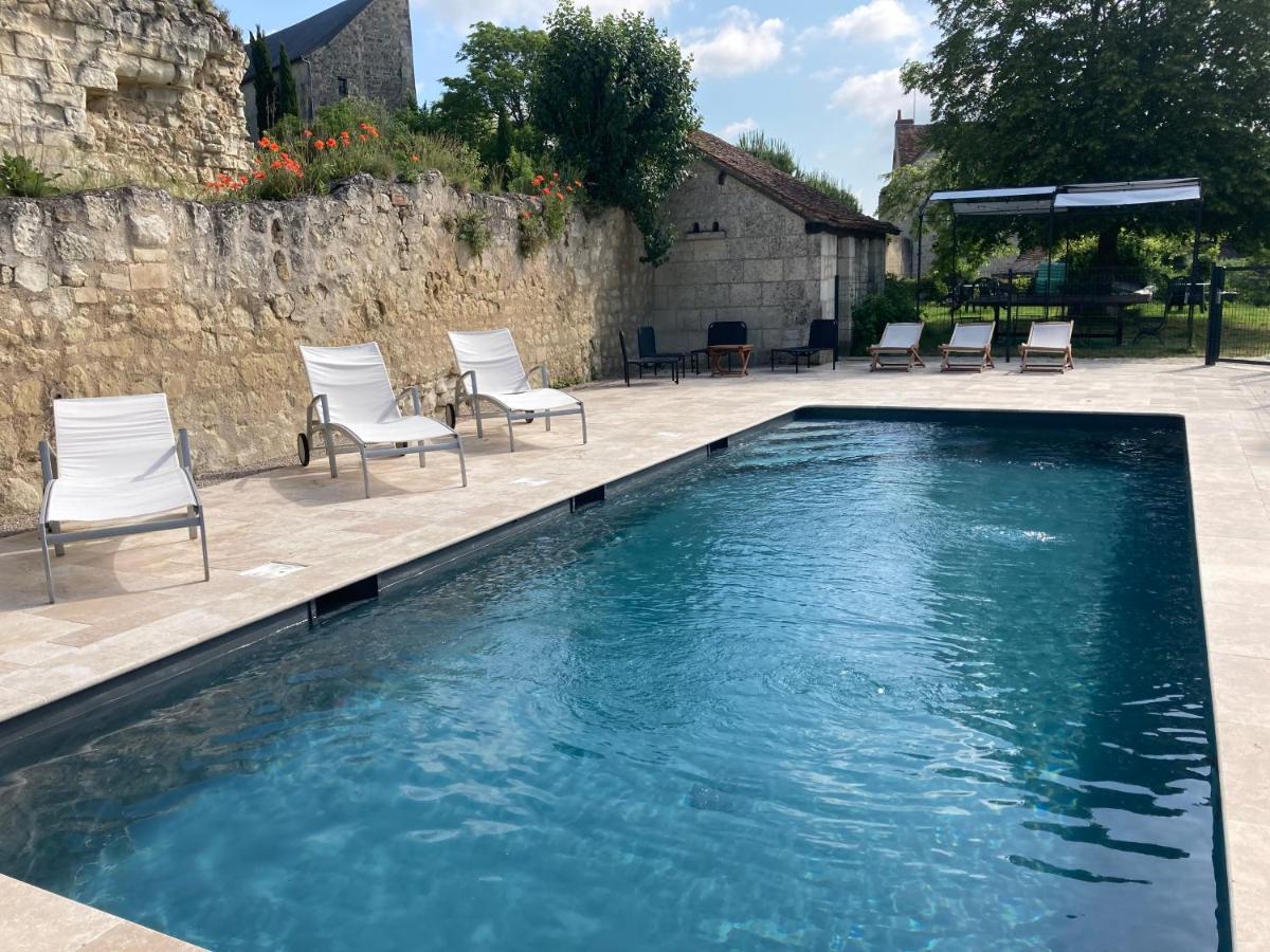 Logis Auberge De Crissay エクステリア 写真